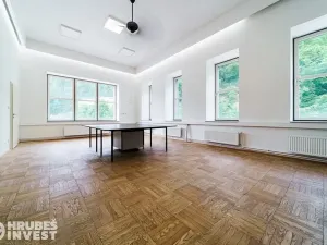 Prodej komerční nemovitosti, Adamov, Mírová, 2380 m2