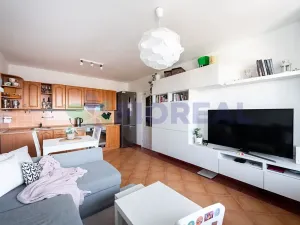 Prodej bytu 2+kk, Praha - Troja, Olštýnská, 37 m2