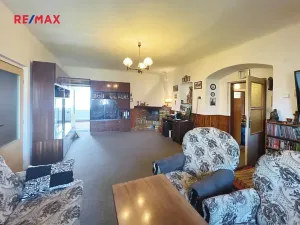 Prodej rodinného domu, Chrást, 280 m2
