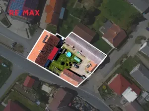 Prodej rodinného domu, Chrást, 280 m2