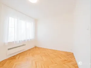 Pronájem bytu 1+kk, Praha - Vinohrady, Hradecká, 26 m2