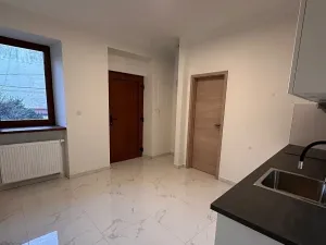 Pronájem bytu 1+1, Domažlice, náměstí Míru, 35 m2