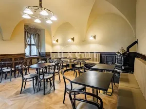 Pronájem komerční nemovitosti, Mirošov, náměstí Míru, 1364 m2