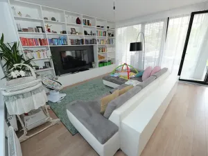 Pronájem rodinného domu, Praha - Horní Měcholupy, U Golfu, 227 m2