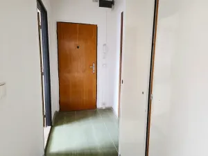 Prodej bytu 3+1, Praha - Kobylisy, Rajmonova, 70 m2