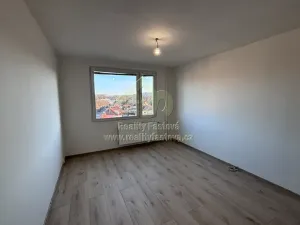 Pronájem bytu 3+1, Rokycany, K Řece, 76 m2