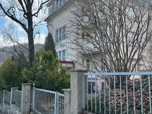 Prodej bytu 1+kk, Karlovy Vary, Poděbradská, 58 m2