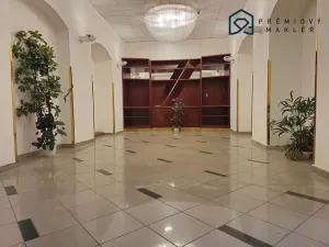 Pronájem kanceláře, Litvínov - Horní Litvínov, Masarykovo nám., 33 m2