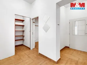 Prodej bytu 2+kk, Hostomice, Tyršovo náměstí, 61 m2