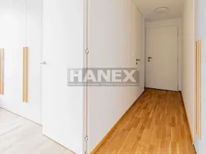 Pronájem bytu 2+kk, Praha - Karlín, Pernerova, 55 m2
