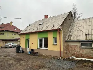 Prodej komerčního pozemku, Klobouky u Brna, Nádražní, 2124 m2