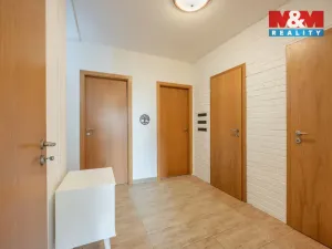 Prodej bytu 3+1, Praha - Bohnice, Dolákova, 74 m2