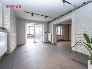 Pronájem kanceláře, Praha - Smíchov, U smíchovského hřbitova, 53 m2