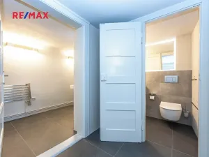 Pronájem kanceláře, Praha - Smíchov, U smíchovského hřbitova, 53 m2