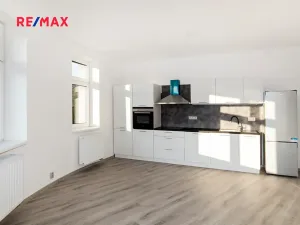 Prodej činžovního domu, Ústí nad Labem, náměstí Prokopa Velikého, 576 m2