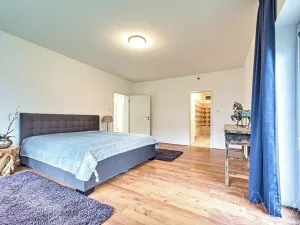 Pronájem rodinného domu, Dolní Břežany, V Úvozu, 380 m2