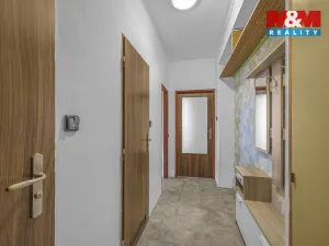 Prodej bytu 2+1, Hostinné, Sídliště, 52 m2