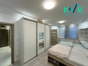 Pronájem bytu 3+1, Ostrov, Jungmannova, 74 m2