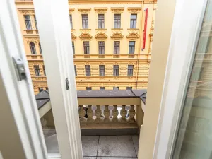 Pronájem bytu 2+kk, Praha, Tyršova, 56 m2