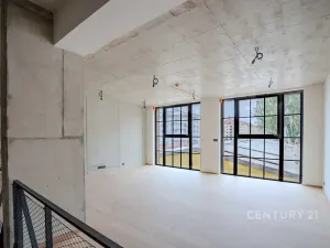 Prodej atypického bytu, Praha - Vysočany, Kolbenova, 176 m2