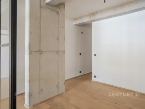 Prodej atypického bytu, Praha - Vysočany, Kolbenova, 176 m2