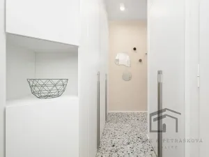 Pronájem bytu 2+kk, Praha - Strašnice, Černokostelecká, 52 m2