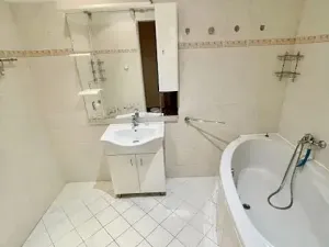 Prodej bytu 3+1, Praha - Malá Strana, Petřínská, 75 m2