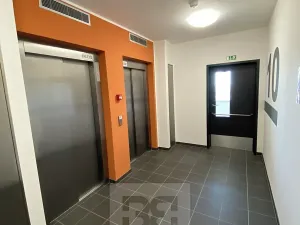 Pronájem bytu 1+kk, Praha - Stodůlky, Holýšovská, 34 m2