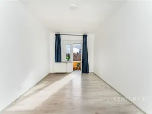 Pronájem bytu 2+kk, Praha, Biskupcova, 48 m2