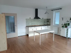 Pronájem bytu 1+kk, Praha - Zličín, Tvrdonická, 46 m2