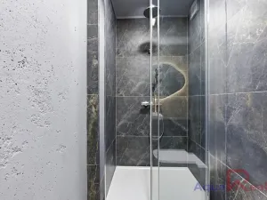 Prodej bytu 3+1, Karlovy Vary, Vítězná, 74 m2