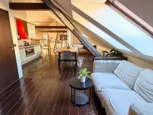 Pronájem půdního prostoru, Praha - Smíchov, Staropramenná, 100 m2