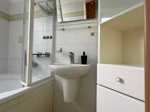 Pronájem bytu 2+kk, Hradec Králové, Šmilovského, 50 m2