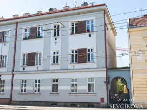 Prodej bytu 2+1, Hradec Králové, Pospíšilova, 69 m2