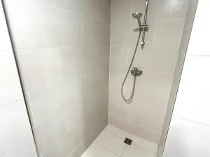 Pronájem bytu 1+kk, Praha - Vysočany, Poděbradská, 31 m2