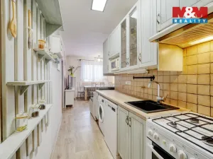 Prodej bytu 2+1, Karlovy Vary - Drahovice, Anglická, 55 m2