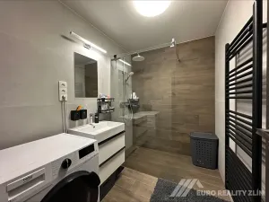 Pronájem bytu 1+kk, Otrokovice, Nábřeží, 38 m2