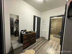 Pronájem bytu 1+kk, Otrokovice, Nábřeží, 38 m2