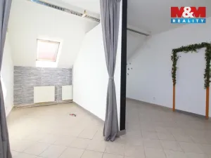 Pronájem obchodního prostoru, Chlumec nad Cidlinou - Chlumec nad Cidlinou IV, Kozelkova, 24 m2