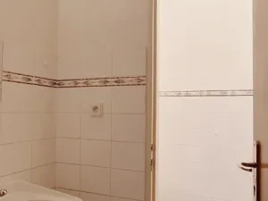 Pronájem obchodního prostoru, Chlumec nad Cidlinou - Chlumec nad Cidlinou IV, Kozelkova, 24 m2