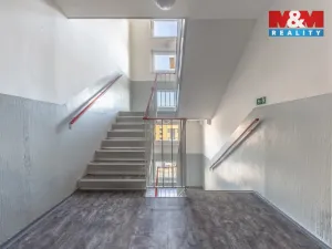 Pronájem bytu 2+kk, Praha - Kobylisy, Chotovická, 43 m2