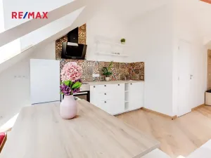 Prodej rodinného domu, Praha - Malešice, Bakalářská, 320 m2