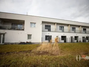 Pronájem bytu 1+kk, Praha - Uhříněves, Douchova, 32 m2