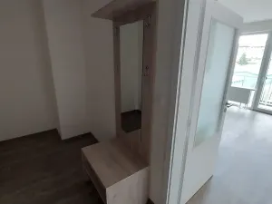 Pronájem bytu 1+kk, Praha - Hloubětín, Za černým mostem, 36 m2