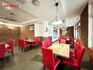 Pronájem restaurace, Praha - Lhotka, Novodvorská, 412 m2