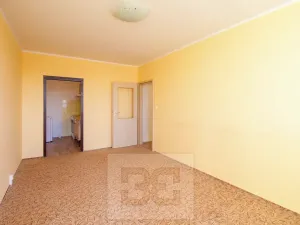 Pronájem bytu 2+kk, Praha - Kobylisy, Kyselova, 45 m2