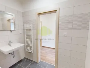 Pronájem bytu 2+kk, Olomouc, Topolová, 55 m2