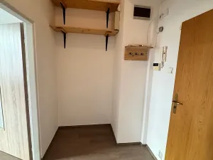 Pronájem bytu 2+kk, Praha - Vršovice, Charkovská, 39 m2