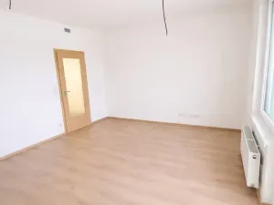 Pronájem bytu 1+kk, Praha - Strašnice, Strančická, 40 m2