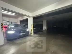 Pronájem garážového stání, Brno, Francouzská, 15 m2